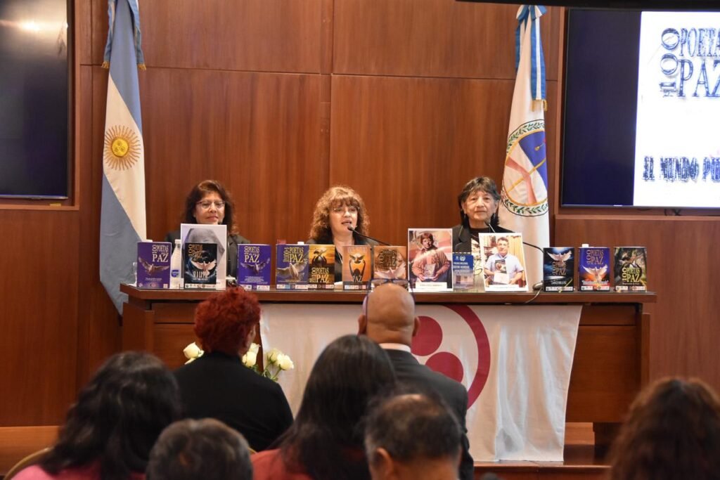 LA LEGISLATURA DECLARÓ DE INTERÉS LA ANTOLOGÍA “100 POETAS POR LA PAZ”