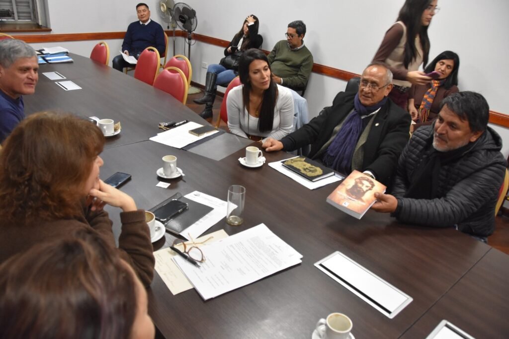 LA COMISIÓN DE CULTURA Y TURISMO RECIBIÓ A REFERENTES DEL INSTITUTO GENERAL ARIAS