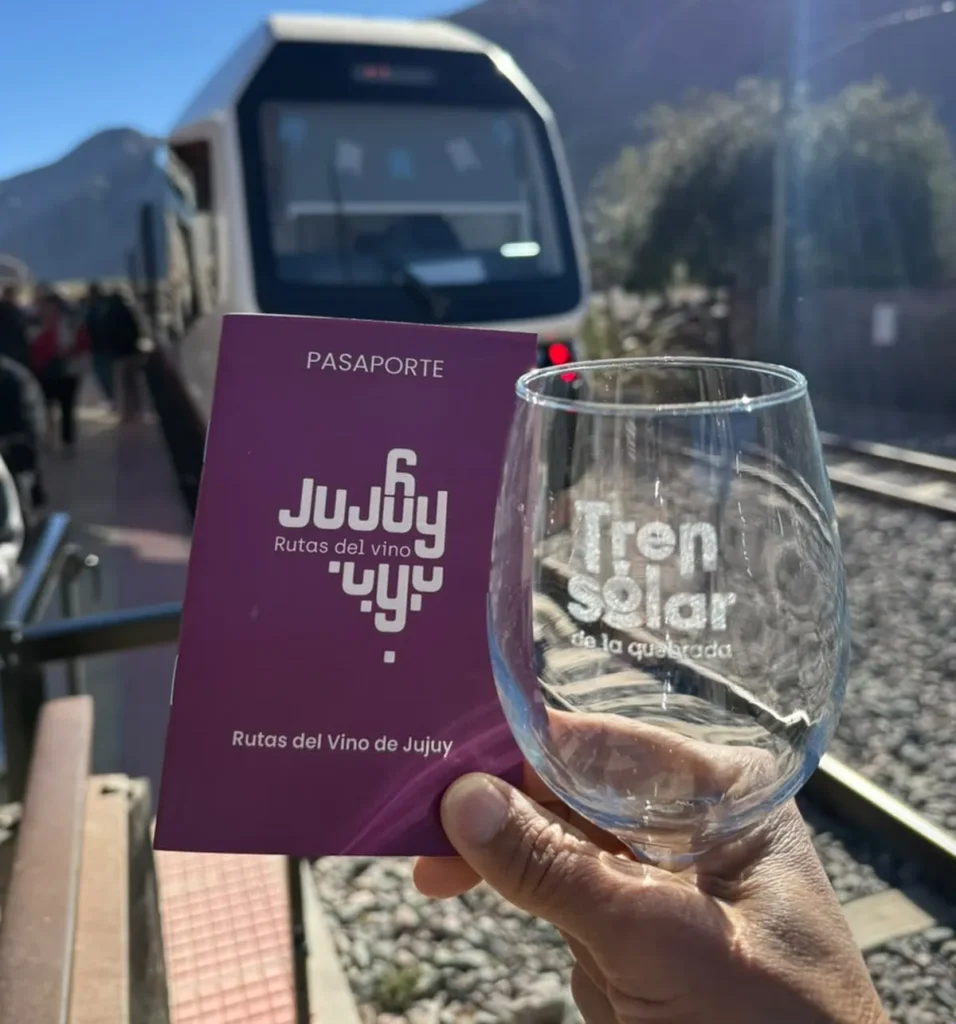 TREN SOLAR DE LA QUEBRADA ESTRENÓ LA EXPERIENCIA TREN DEL VINO CON ENTRADAS AGOTADAS