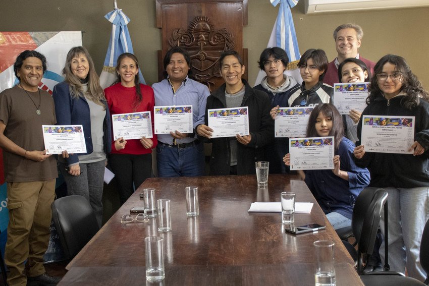 CONCEJALES ENTREGARON RECONOCIMIENTOS A ARTISTAS JUJEÑOS